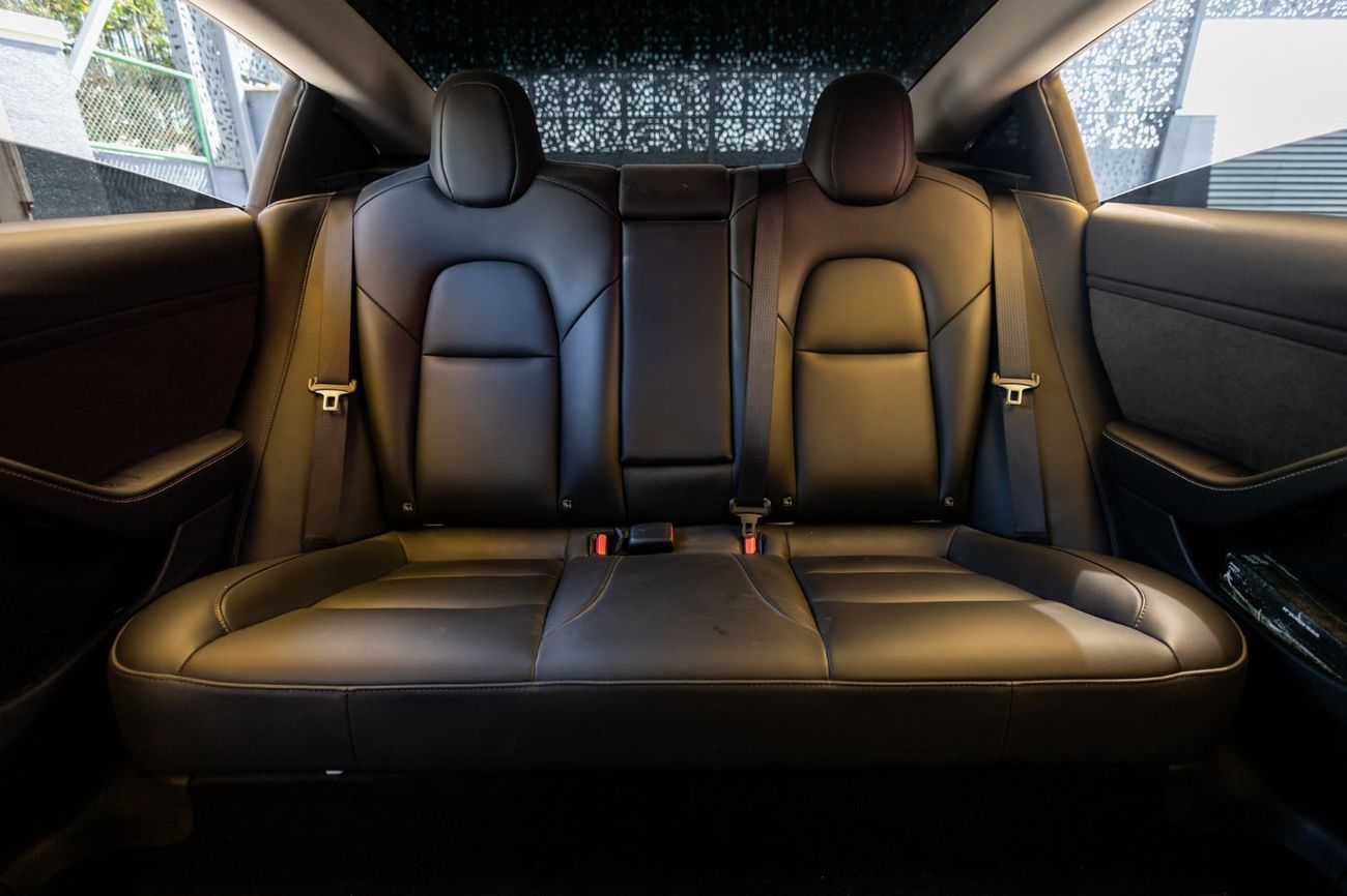 تسلا موديل 3