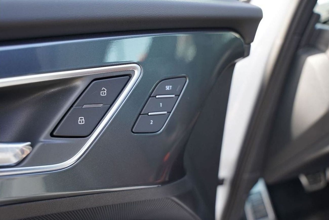 Audi Q5 2024 AUDI Q5 40 e-tron RWD 7-Seaters  0Km