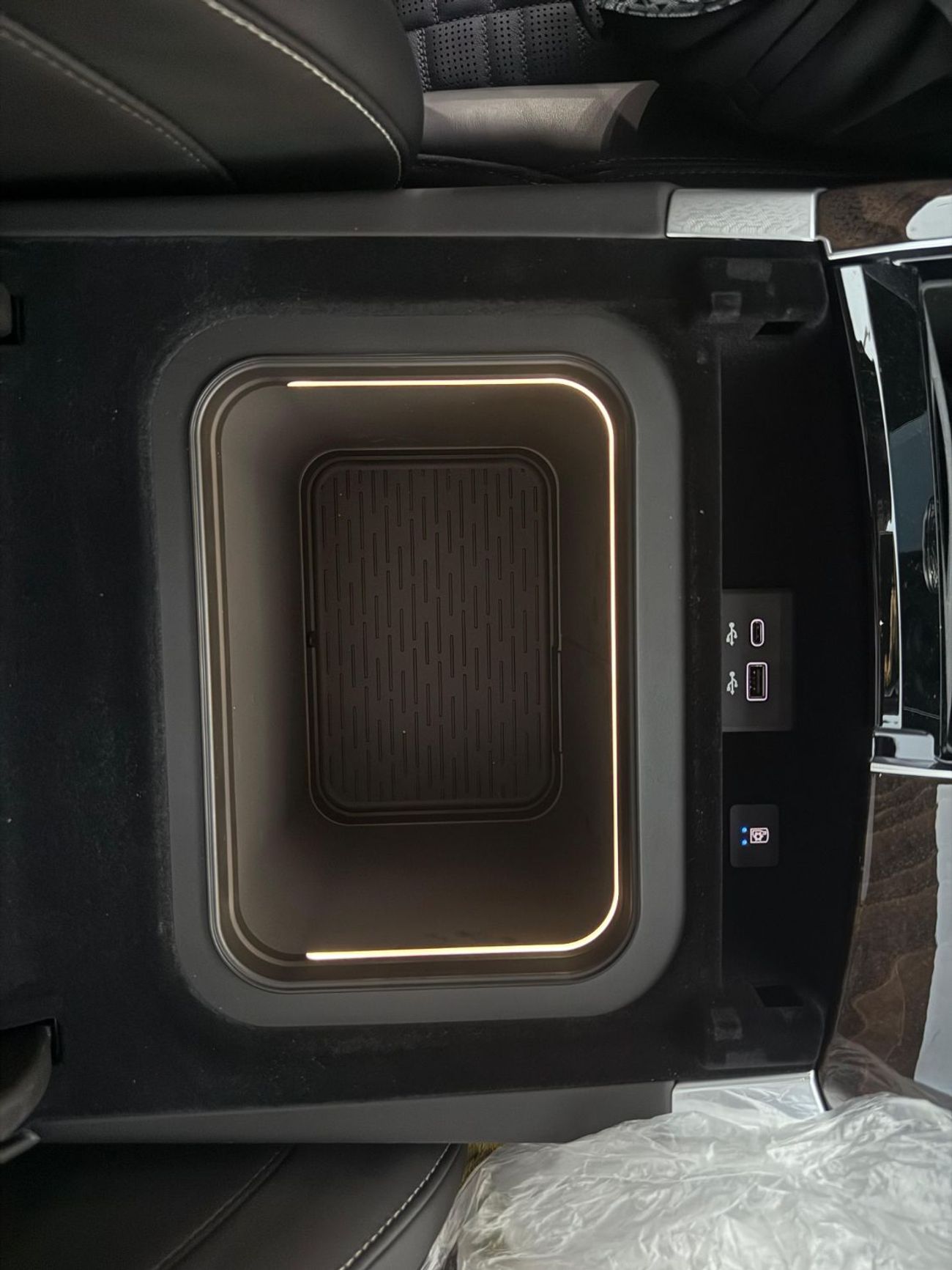 Cadillac Escalade Sport Platinum 6.2L 4WD