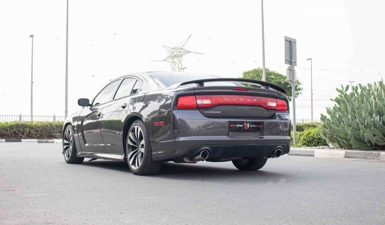 Dodge Charger SRT8 392