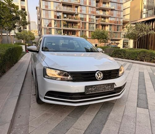 Volkswagen Jetta SE | Low mileage | GCC