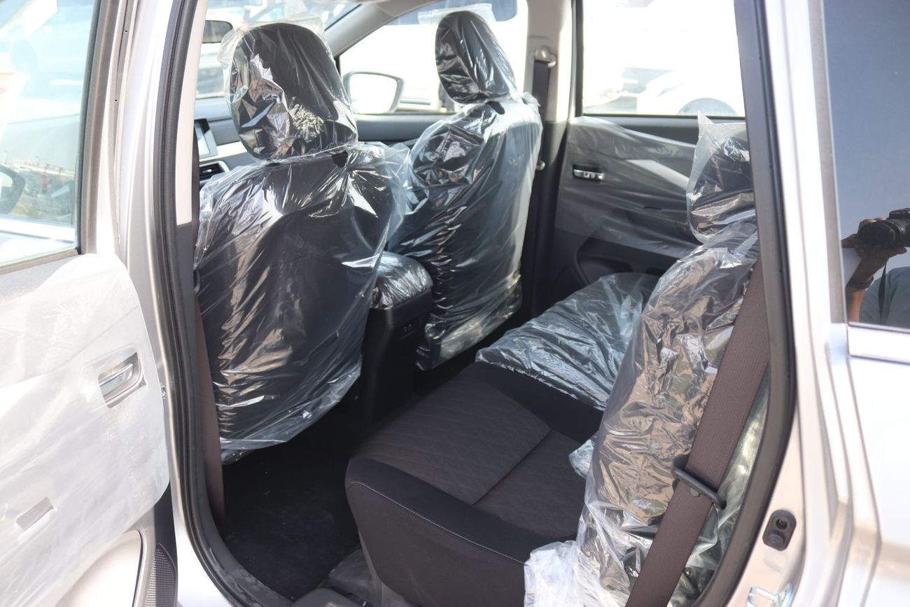 Mitsubishi Xpander Mid 1.5L Premium. Keyless Entry, Push Start, Monitor, Alloy Wheels, Model 2024