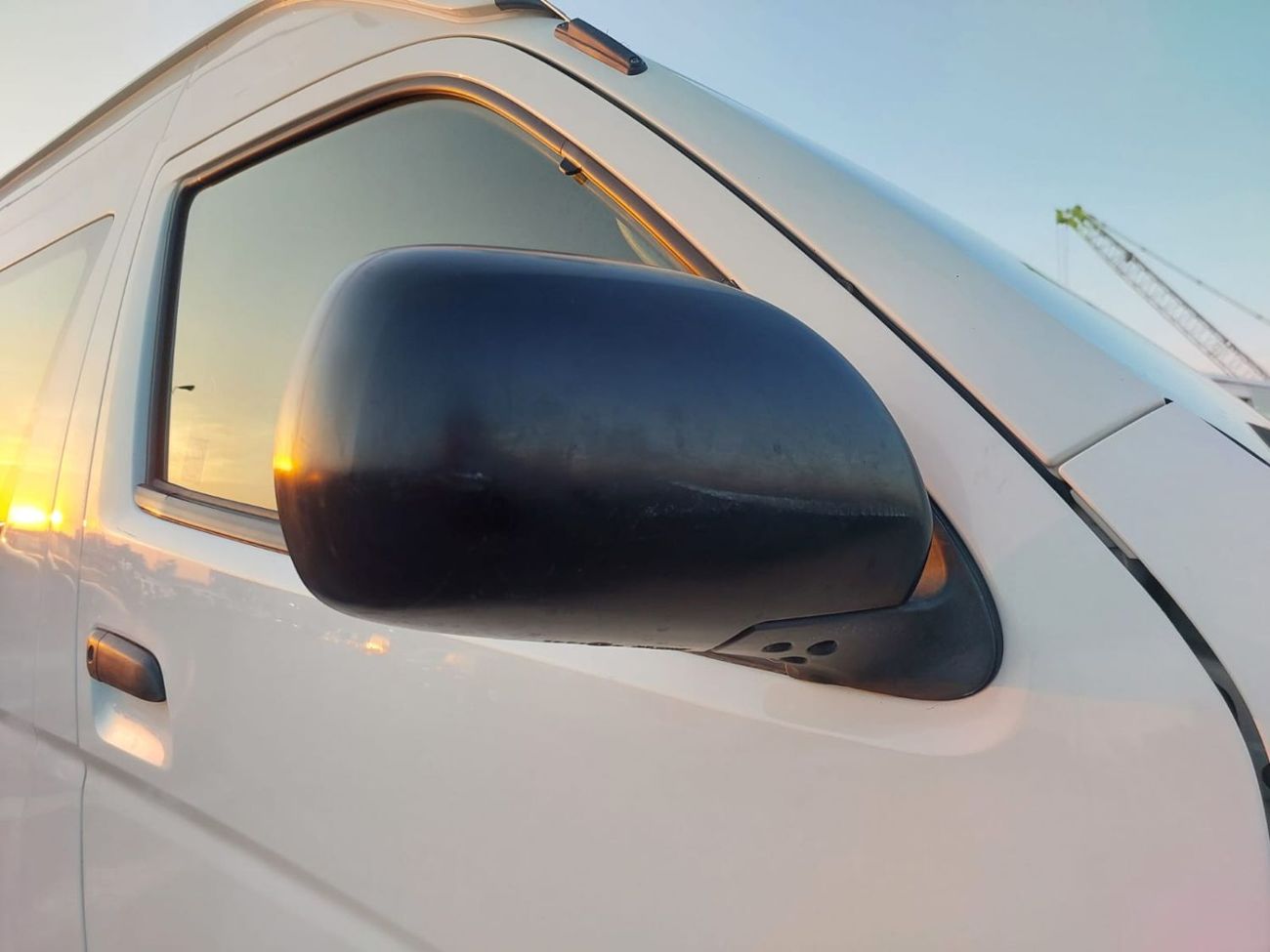 تويوتا هاياس TOYOTA HIACE COMMUTER VAN RHD 2017 MODEL 3.0 L DIESEL AUTOMATIC(PM33049)