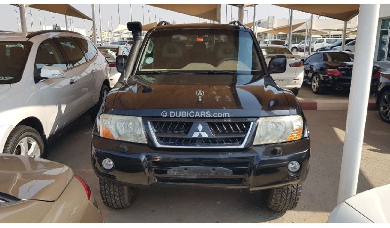 Mitsubishi Pajero 2007 model 3.8 gls 4 wheel drive full options Gulf specs