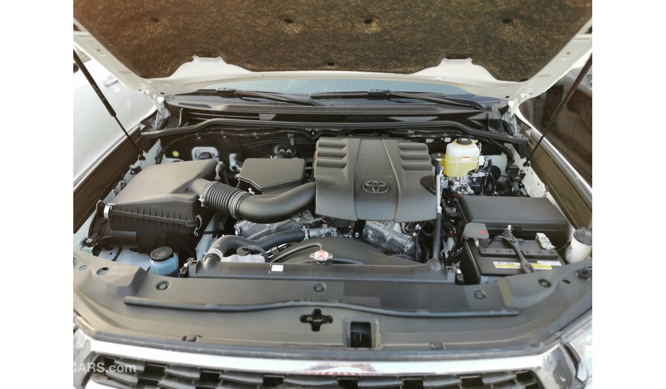 Toyota Land Cruiser 4.0L PETROL, 20" ALLOY RIMS, PUSH START, 4WD, COOL BOX (CODE # TLGXR2021)