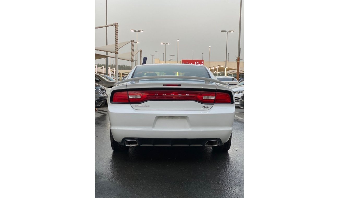 دودج تشارجر Dodge Charger 2014 Hemi 5.7 , GCC, full option in excellent condition