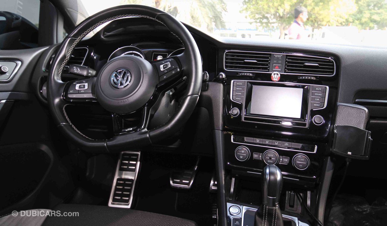 Volkswagen Golf R