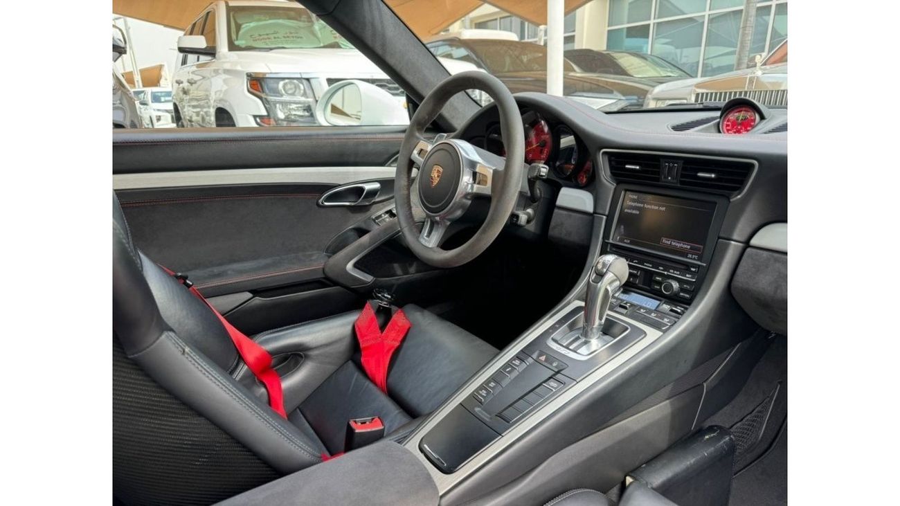 Porsche 911 PORSCHE 911 GT3 GCC 2014 FULL OPTION ORIGINAL PAINT UNDER  WARRANTY FULL SERVICE HISTORY