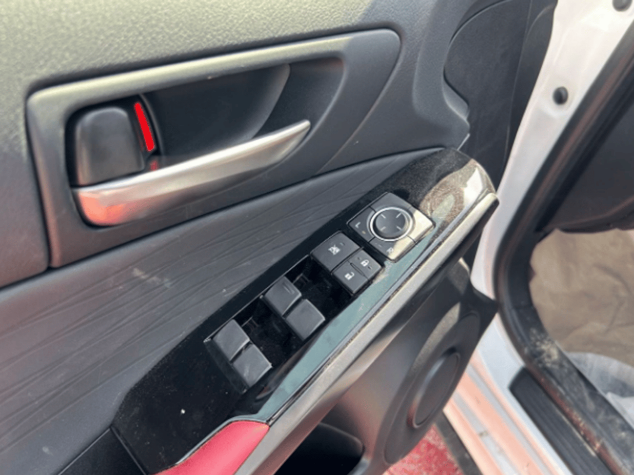 لكزس IS 300 ECTALM004 - 2025 Lexus IS300 Prime – 2.0L Petrol Auto – GCC – White with Dark Rose Interior