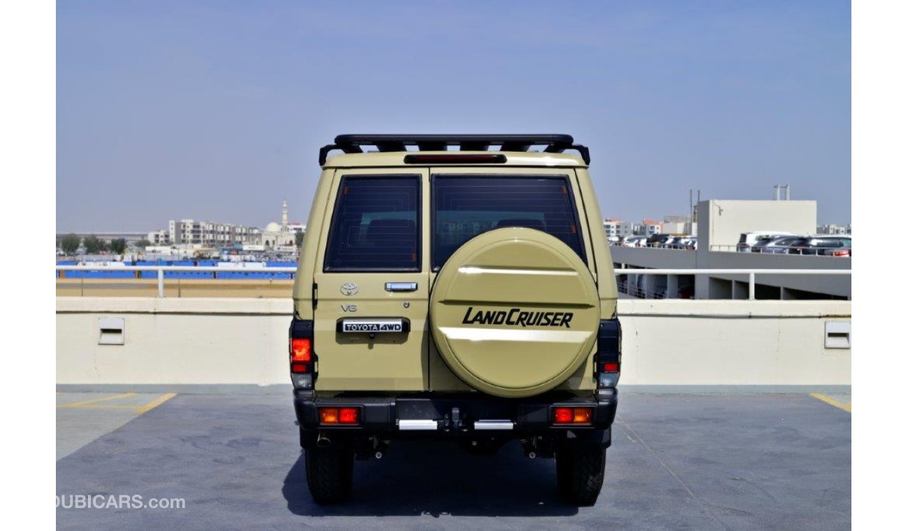 تويوتا لاند كروزر هارد توب Short Wheel Base 71 Ultimate Edition V6 4.0L 4WD 7-Seater MT-EURO 4.