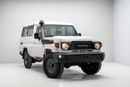 تويوتا لاند كروزر 70 LC 78 HARDTOP 4.0L AT - White Inside Bluish Grey | Export Only
