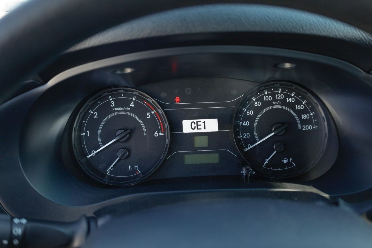 تويوتا هيلوكس TOYOTA HILUX 2.4L DIESEL 4WD DOUBLE CAB DLX-G AUTO