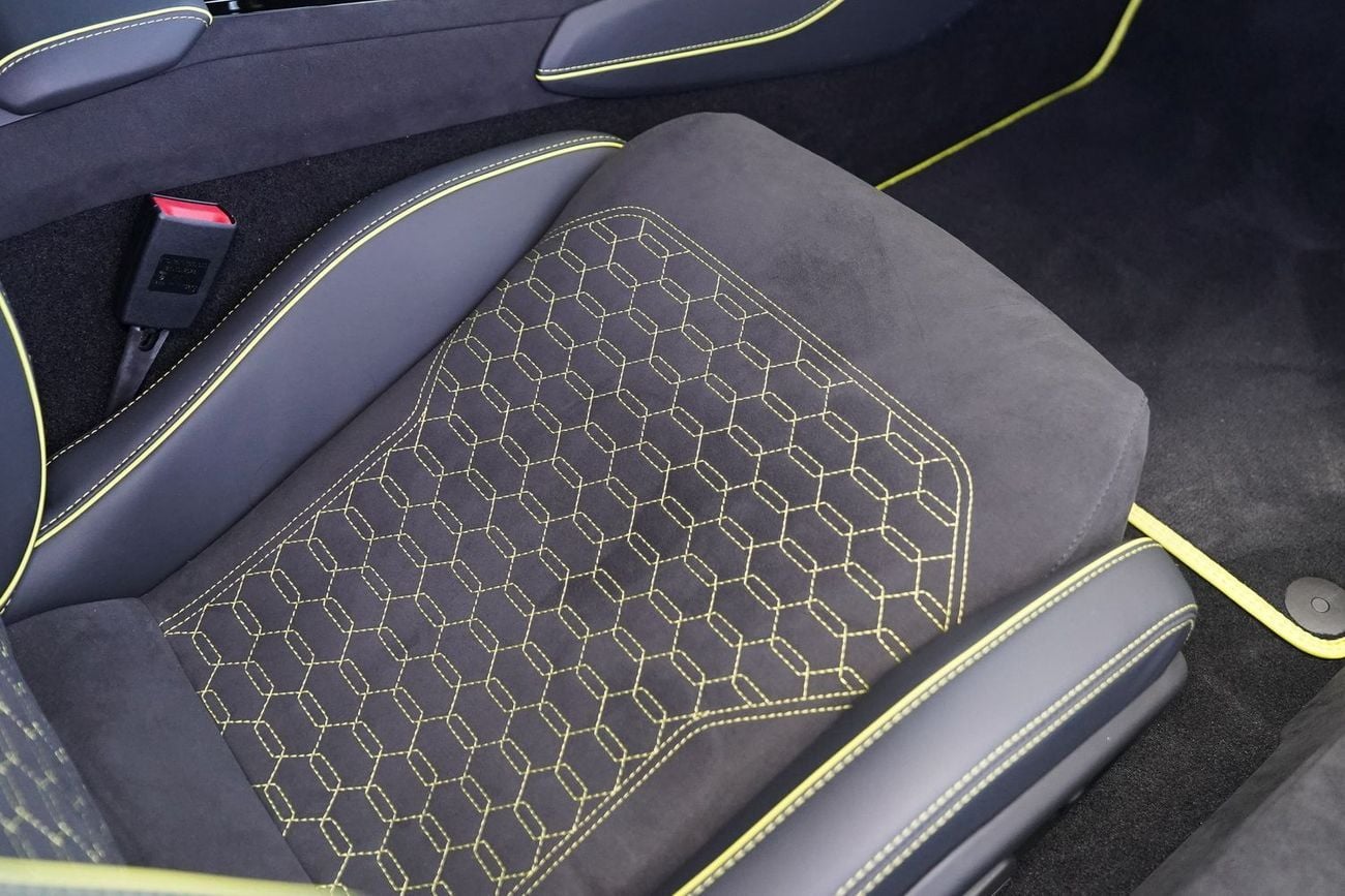 لامبورغيني هوراكان TECNICA STERRATO 5.2L V10