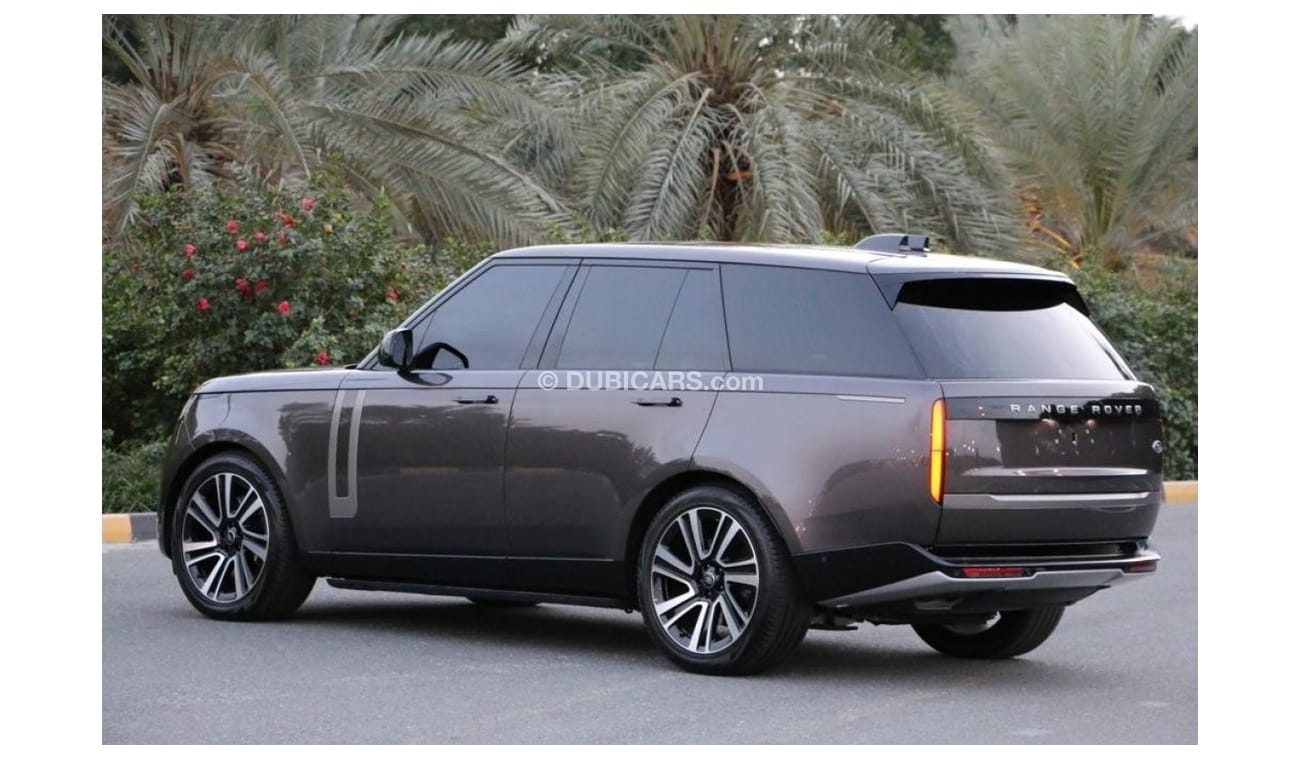 Land Rover Range Rover Range Rover vogue P 530 GCC FULL OPTION perfect condition under warranty