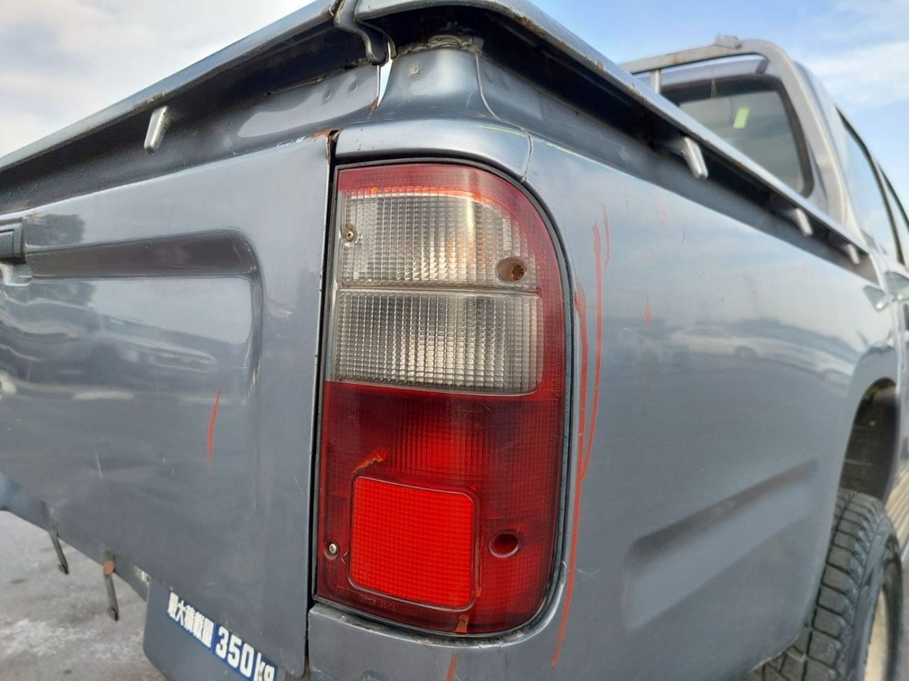 تويوتا هيلوكس (RAMADAN OFFER) TOYOTA HILUX PICKUP RHD 1999 MODEL 3.0 L DIESEL MANUAL(PM18236)