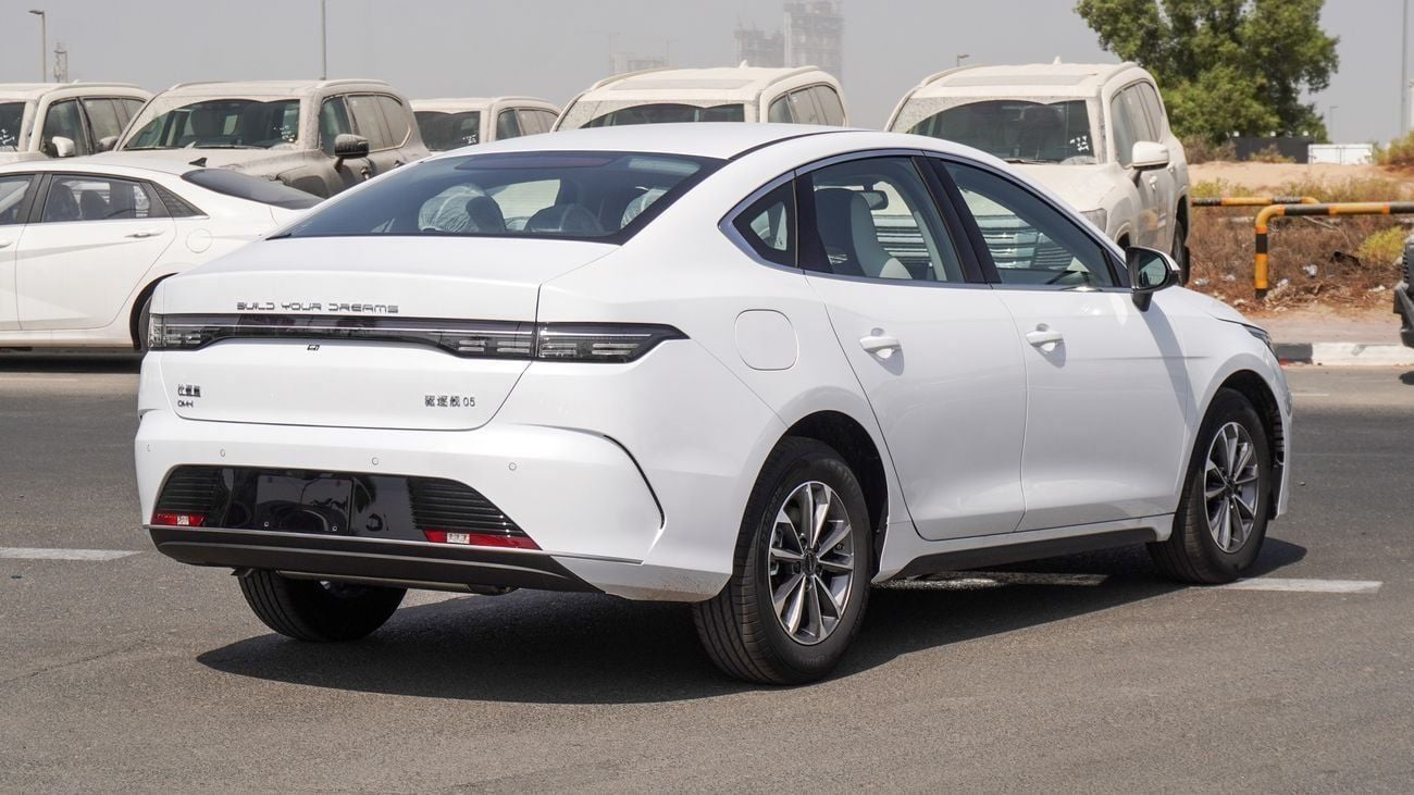 BYD Destroyer 05 Brand New BYD Destroyer EV 2025 Export 1.5L Plug-in Hybrid|White/Black|N-BYD-LUX-H-E-25|