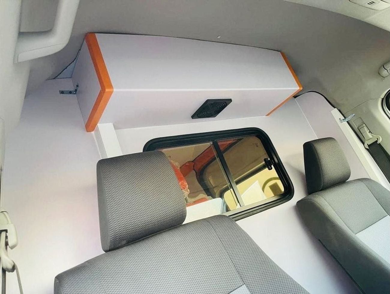 Toyota Hiace DLS - STD ROOF 2019 Model Commuter, 2.8L Turbo Diesel Automatic Full Option