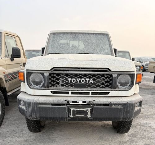 تويوتا لاند كروزر 70 LC71 LX