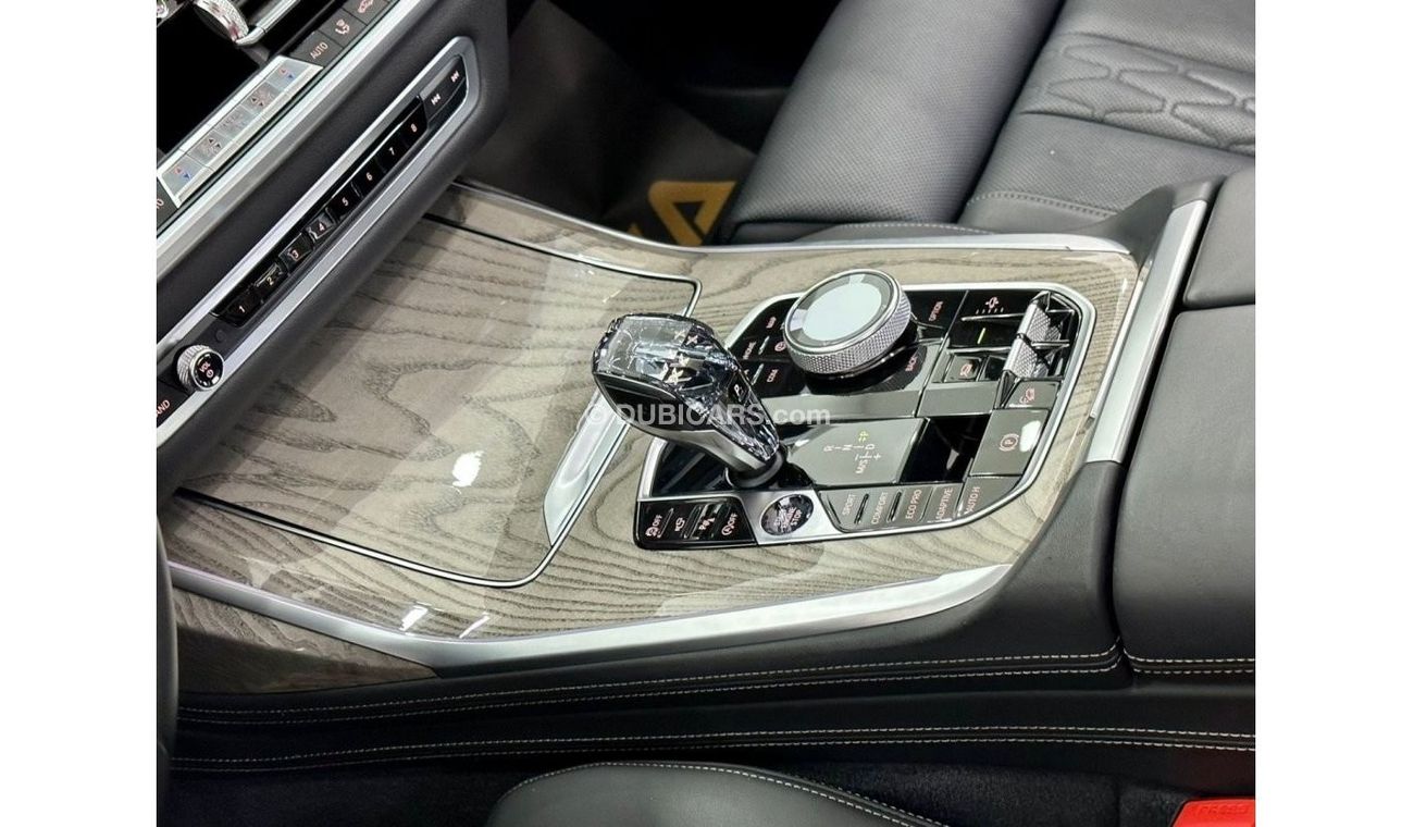 BMW X7 2019 BMW X7 M-Kit 50i V8 xDrive, BMW Warranty / Service Contract 2024, Low Kms, GCC Specs