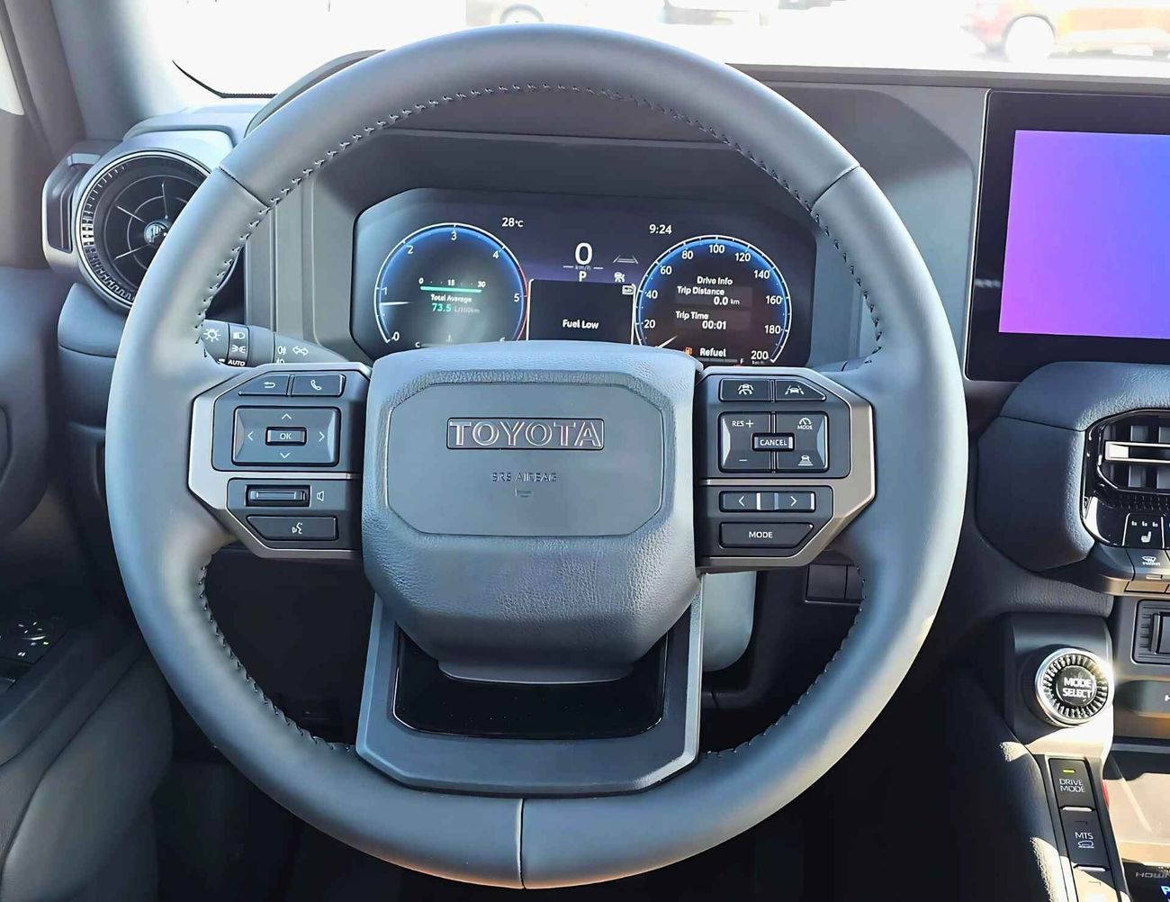 Toyota Prado LUXURY, 2.8L V4 DIESEL, POWER SEAT WITH 360*CAM / HEADUP WITH SUNROOF (CODE # 68088)