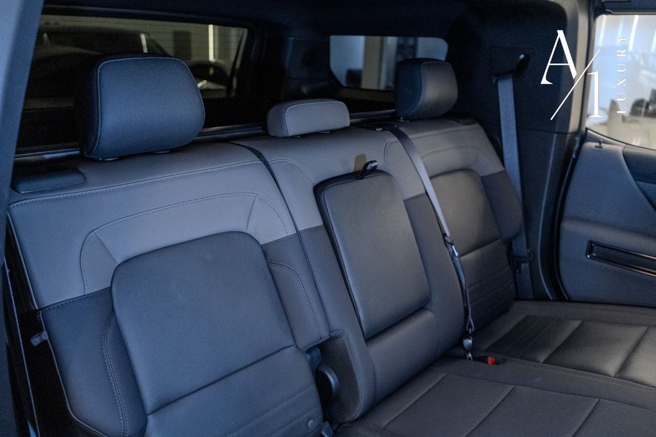 جي أم سي همر EV SUV 2024 GMC Hummer EV, Fully Loaded, Clean Tittle, 830 HP, Excellent Condition, American Spec