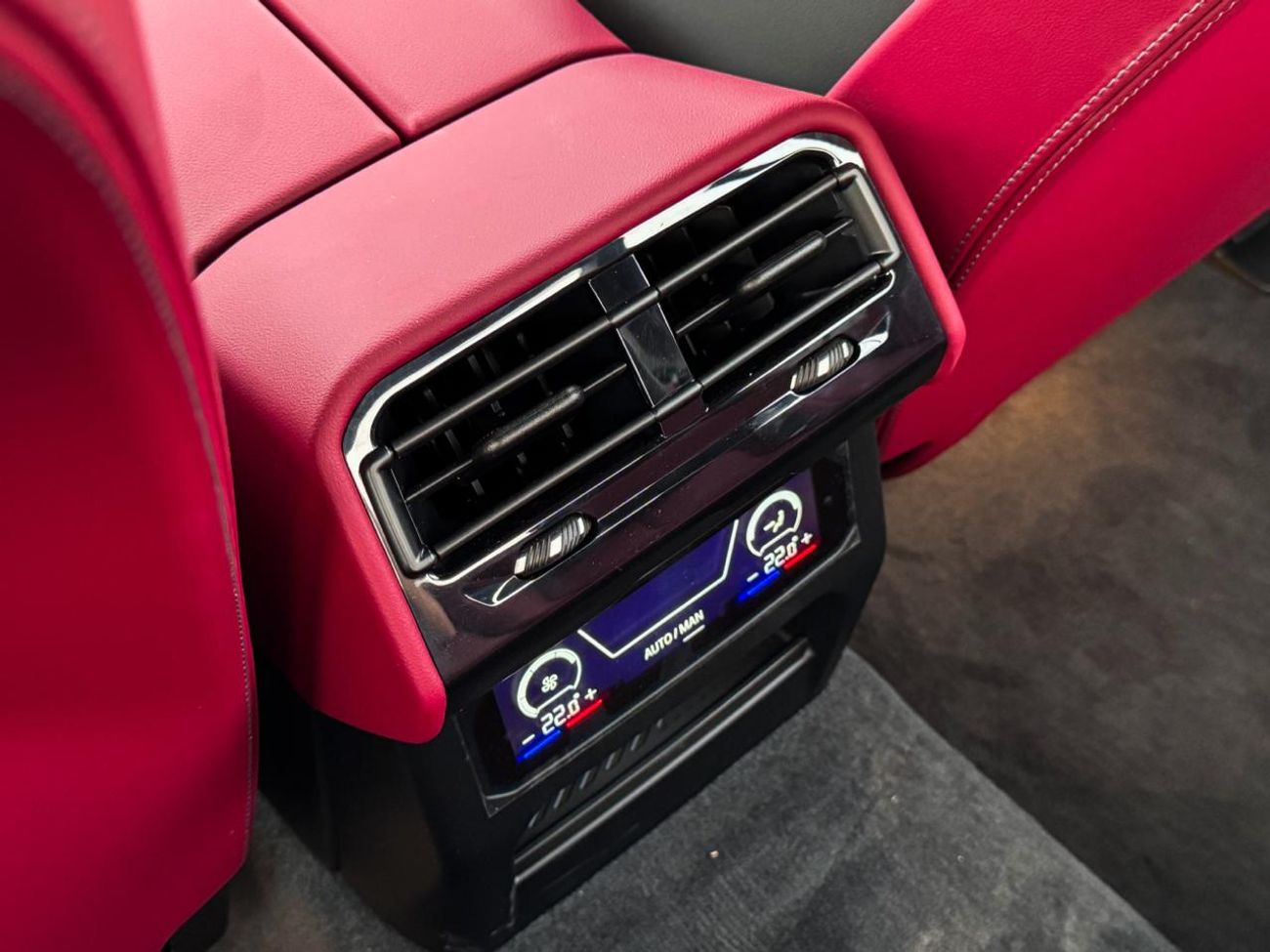 بي أم دبليو 530i BMW 5-Series 530i PREMIUM EDITION M SPORT PACKAGE