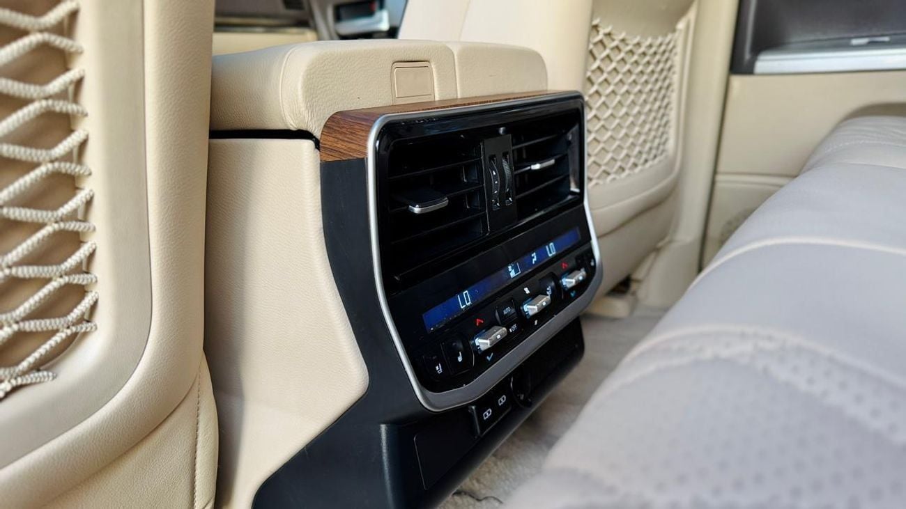 تويوتا لاند كروزر MODIFIED TO LC300 2025 MODEL | 4.0L PETROL ENGINE | LHD | AUTOMATIC TRANSMISISON | 360 VIEW CAMERA |