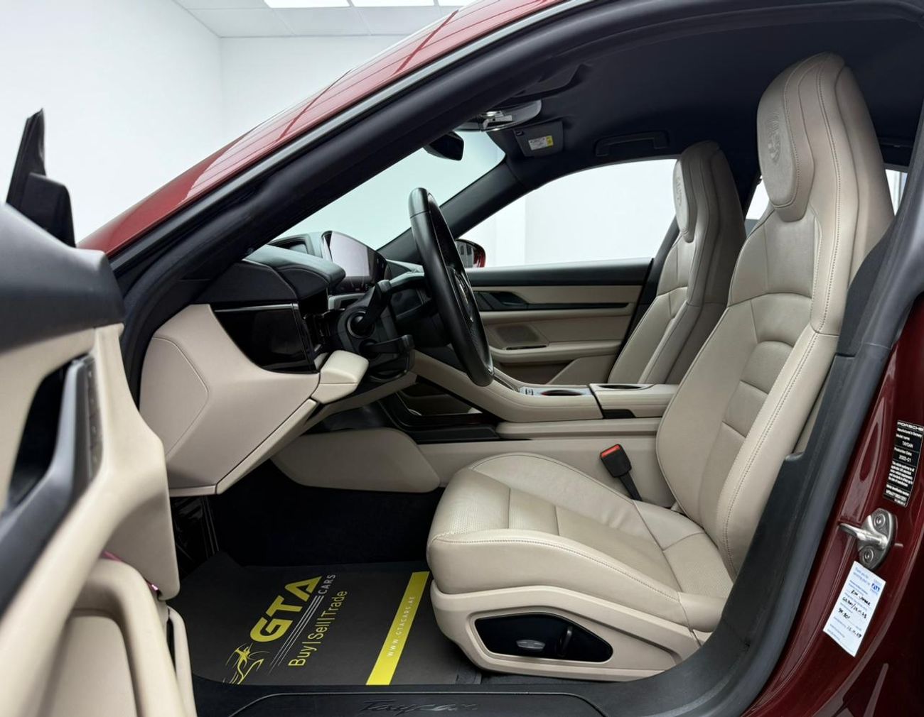 بورش تايكان Base 2022 Porsche Taycan ,Al Nabooda Warranty ,Full Service History ,GCC