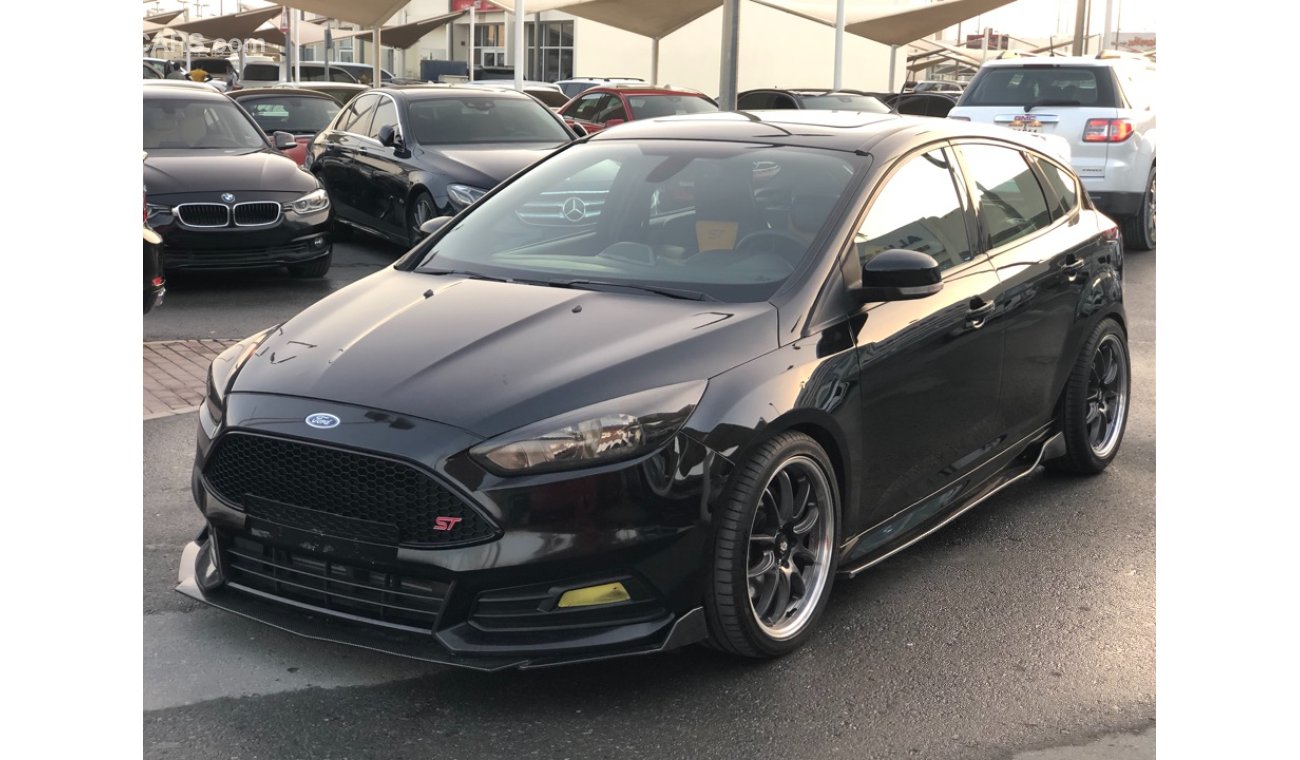 Ford Focus FORD FOCUS ST MODEL 2017 GCC car prefect condition full w