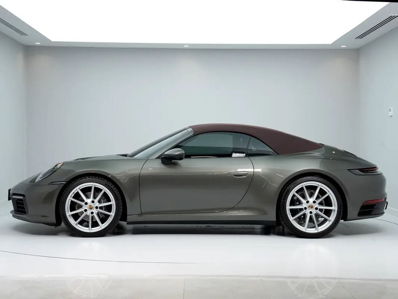 Porsche 911 Al Naboodah WARRANTY till April | Carrera 4