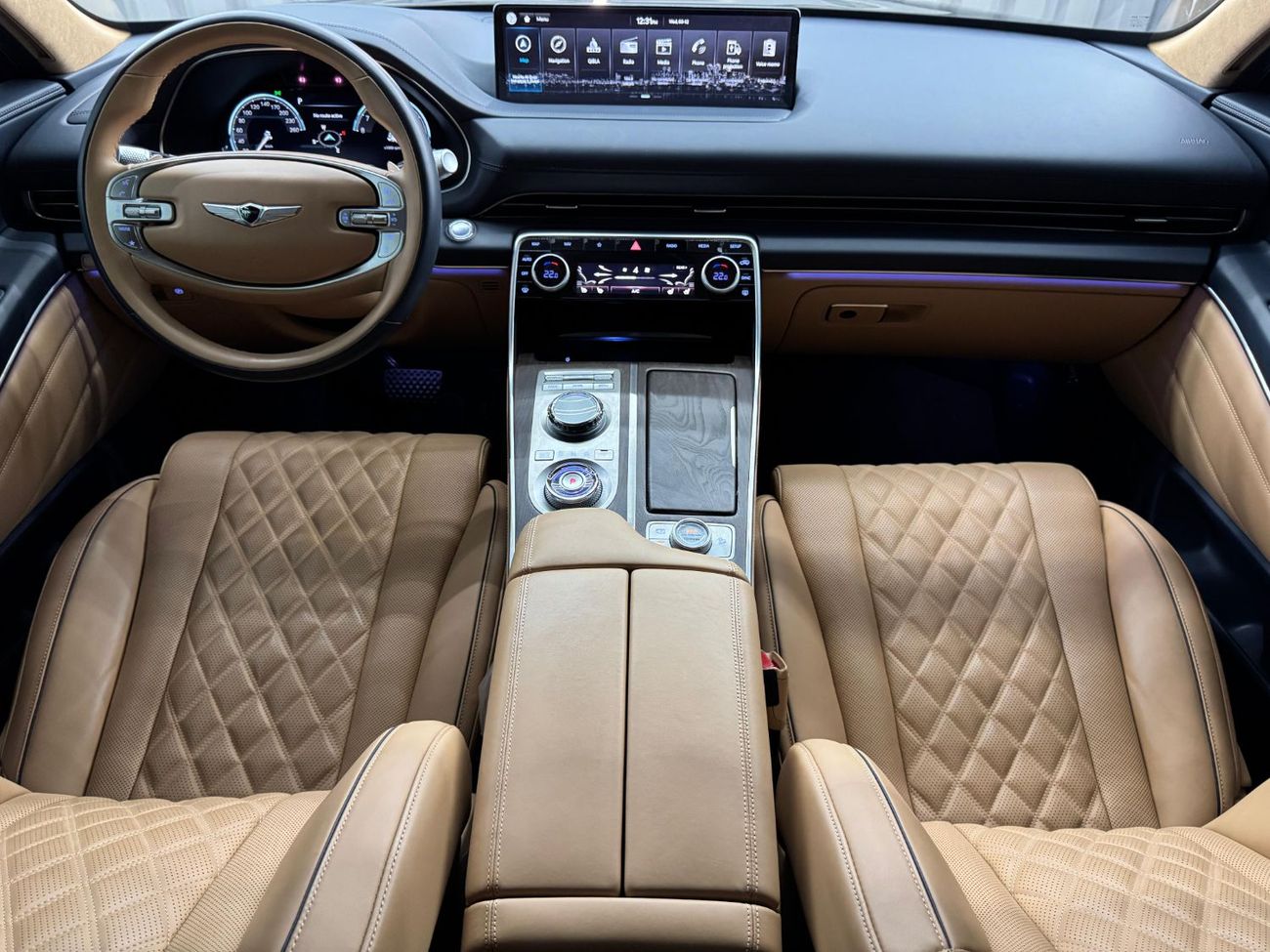 Genesis GV80 Royal 3.5L AWD 2024 Genesis GV80, April 2029 Genesis Warranty + Service Pack, Very Low Kms, GCC