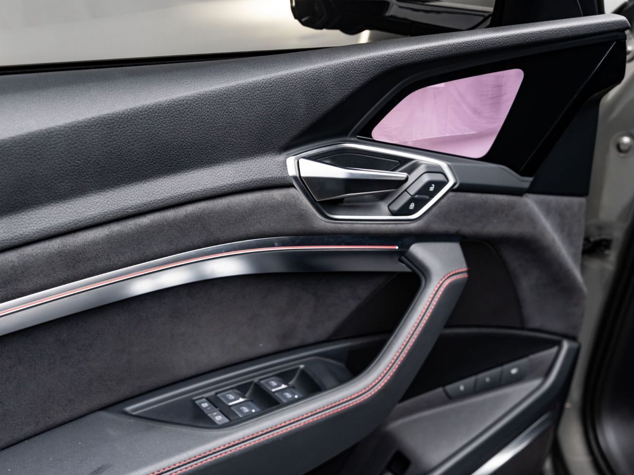 أودي Q8 إي ترون 55 quattro S Line