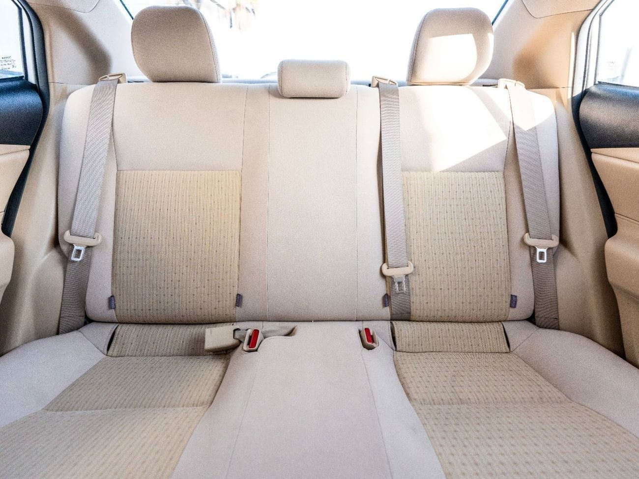 تويوتا يارس 1.5L E