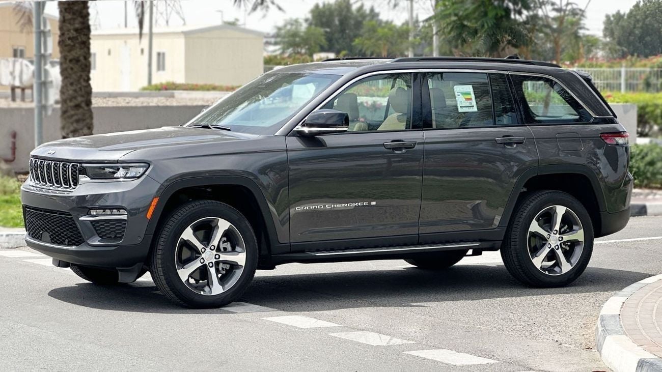 جيب جراند شيروكي Limited 3.6L 4WD GCC Official Dealer Warranty