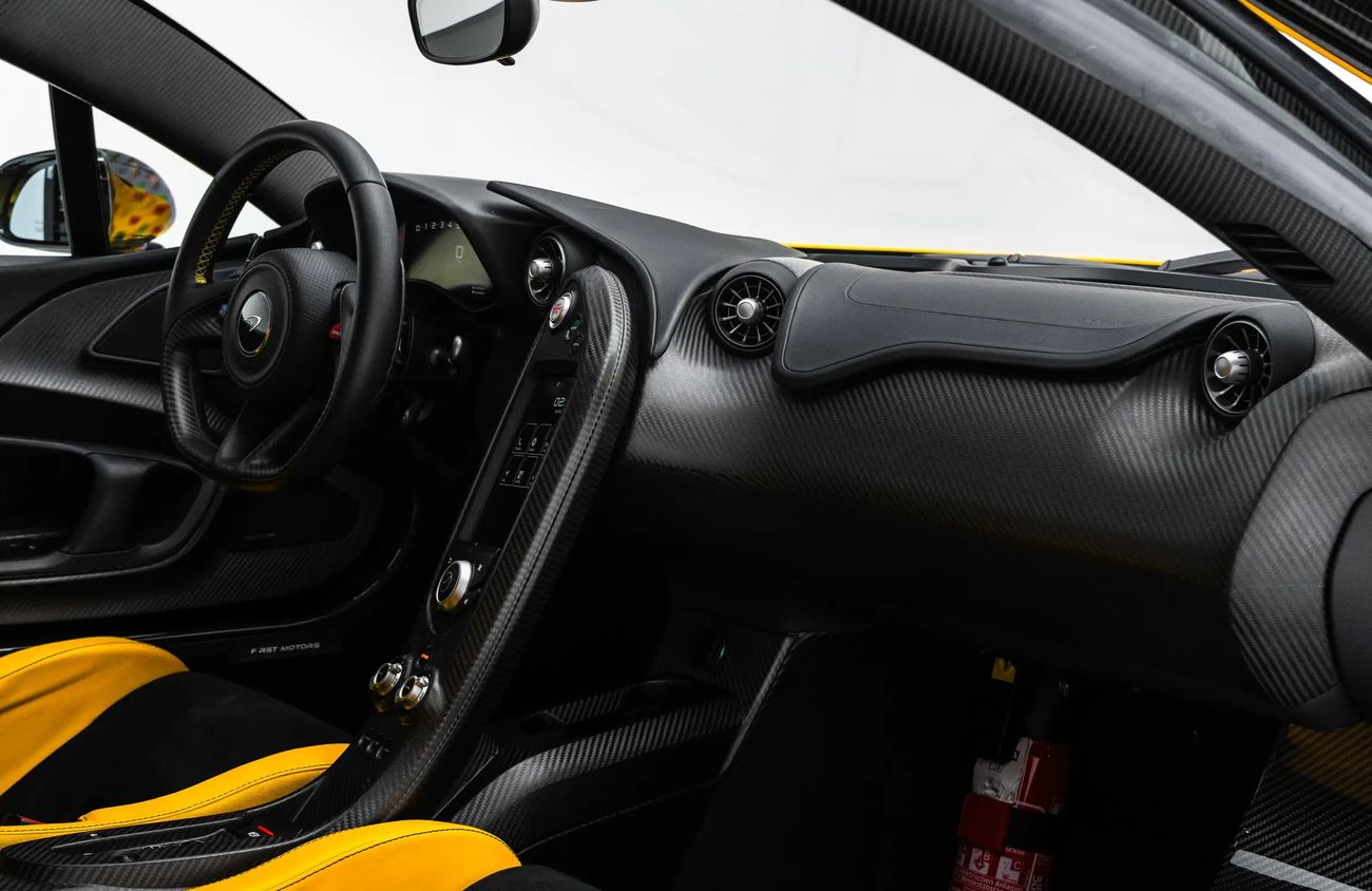 مكلارين P1 3.8L V8 Twin-Turbocharged + Electric Motor