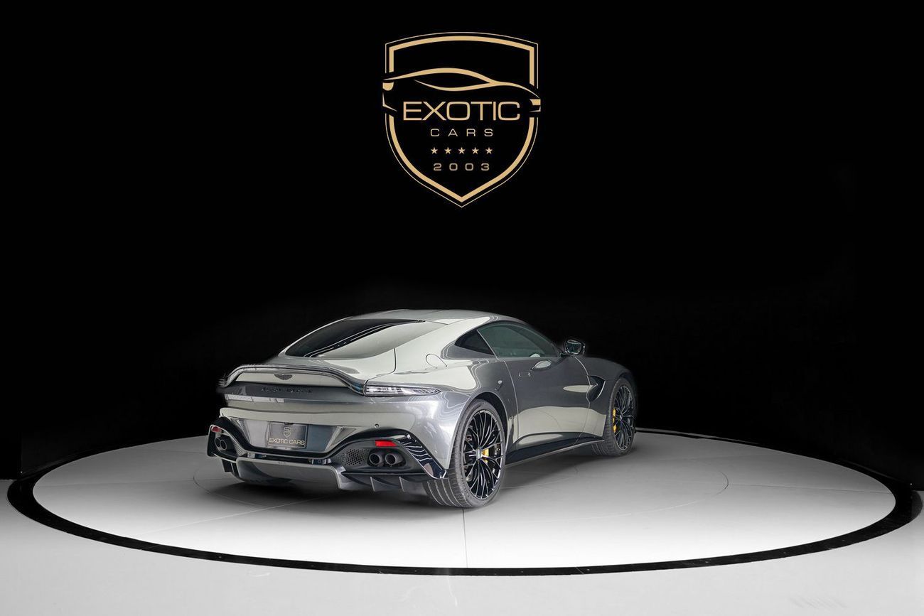 Aston Martin Vantage 