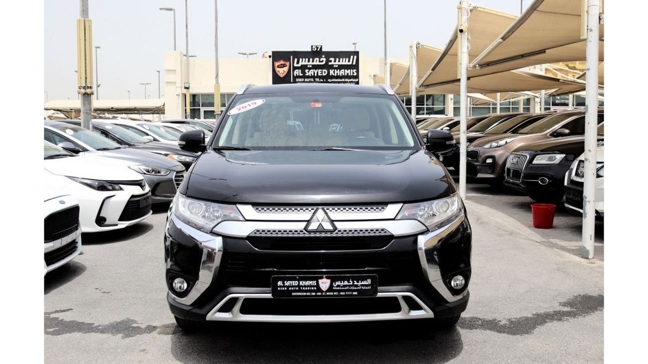 Mitsubishi Outlander GLX Basic ACCIDENTS FREE - ORIGINAL PAINT - GCC - 7 STR - ENGINE 2400 CC - V4