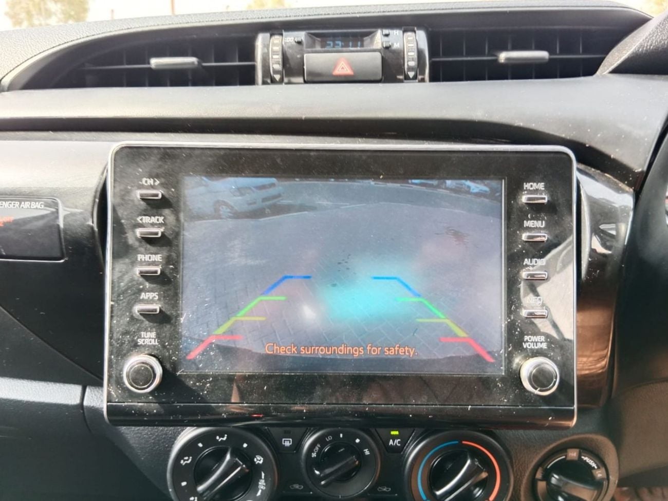 تويوتا هيلوكس TOYOTA HILUX PICK UP RIGHT HAND DRIVE (PM1413)