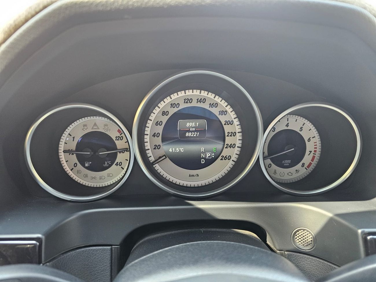 مرسيدس بنز E200 Mercedes E200