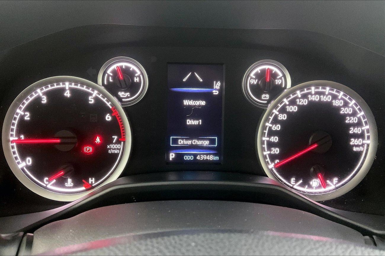 Toyota Land Cruiser GXR | National Day Celebration | Guaranteed Warranty | 0 Down Payment