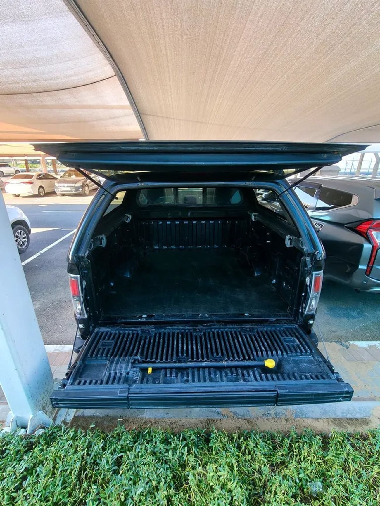 فورد F 150 SVT RAPTOR SUPER CAB فورد إف-سيريز بيك أب رابتور 2013، 6.2 لتر