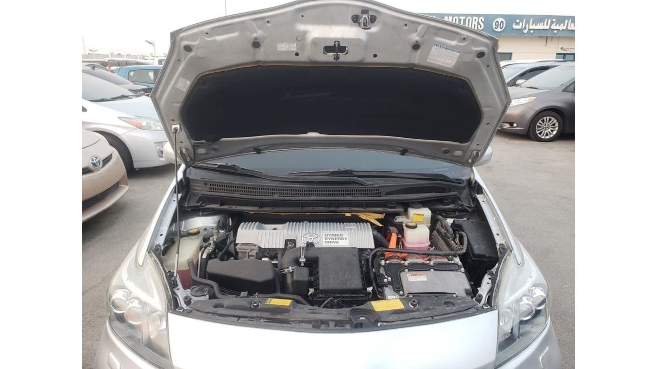 Toyota Prius 2013  TOYOTA PRIUS HYBRID