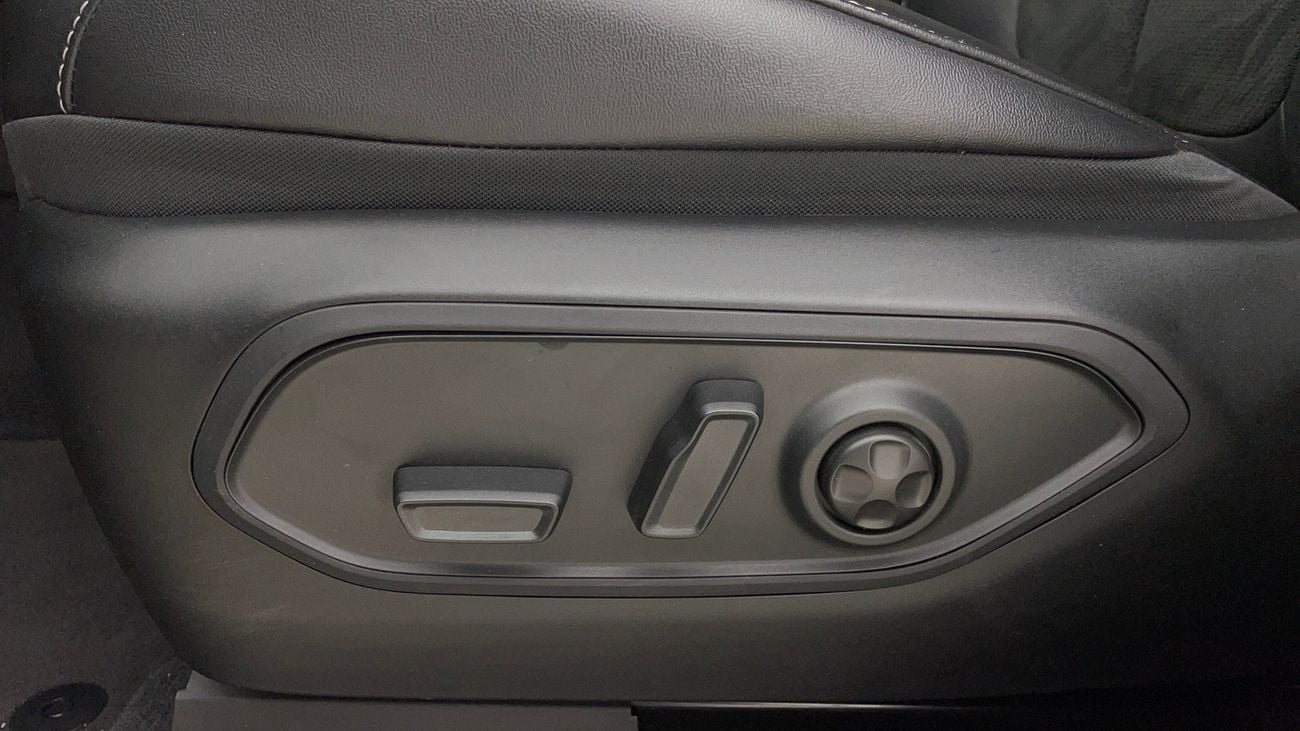 جيب شيروكي ALTITUDE 3.6 | بدون دفعة مقدمة | اختبار القيادة في المنزل