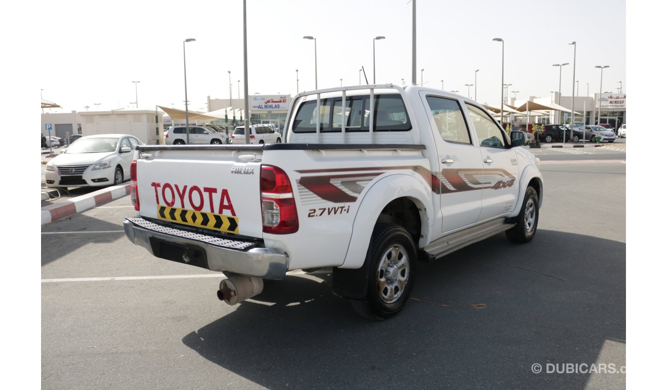 Toyota Hilux DUAL CABIN 4X4 FULLY AUTOMATIC PICKUP TRUCK WITH GCC SPEC