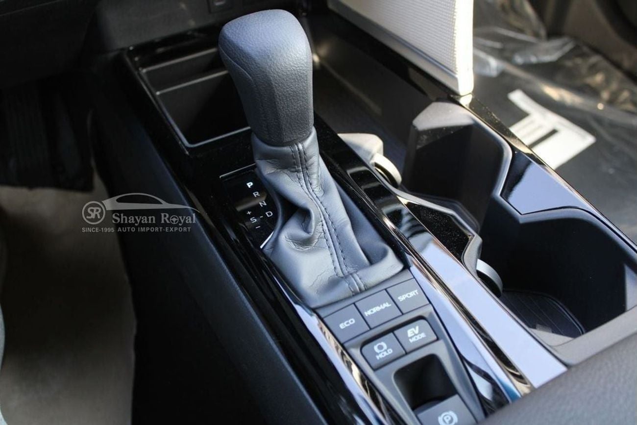 تويوتا كامري LE HEV LHD 2.5L HYBRID LE-G FWD AT 2025MY
