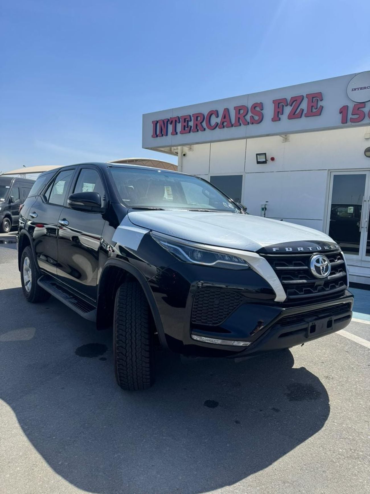 تويوتا فورتونر Toyta Fortuner 2.4L Diesel 155HP!