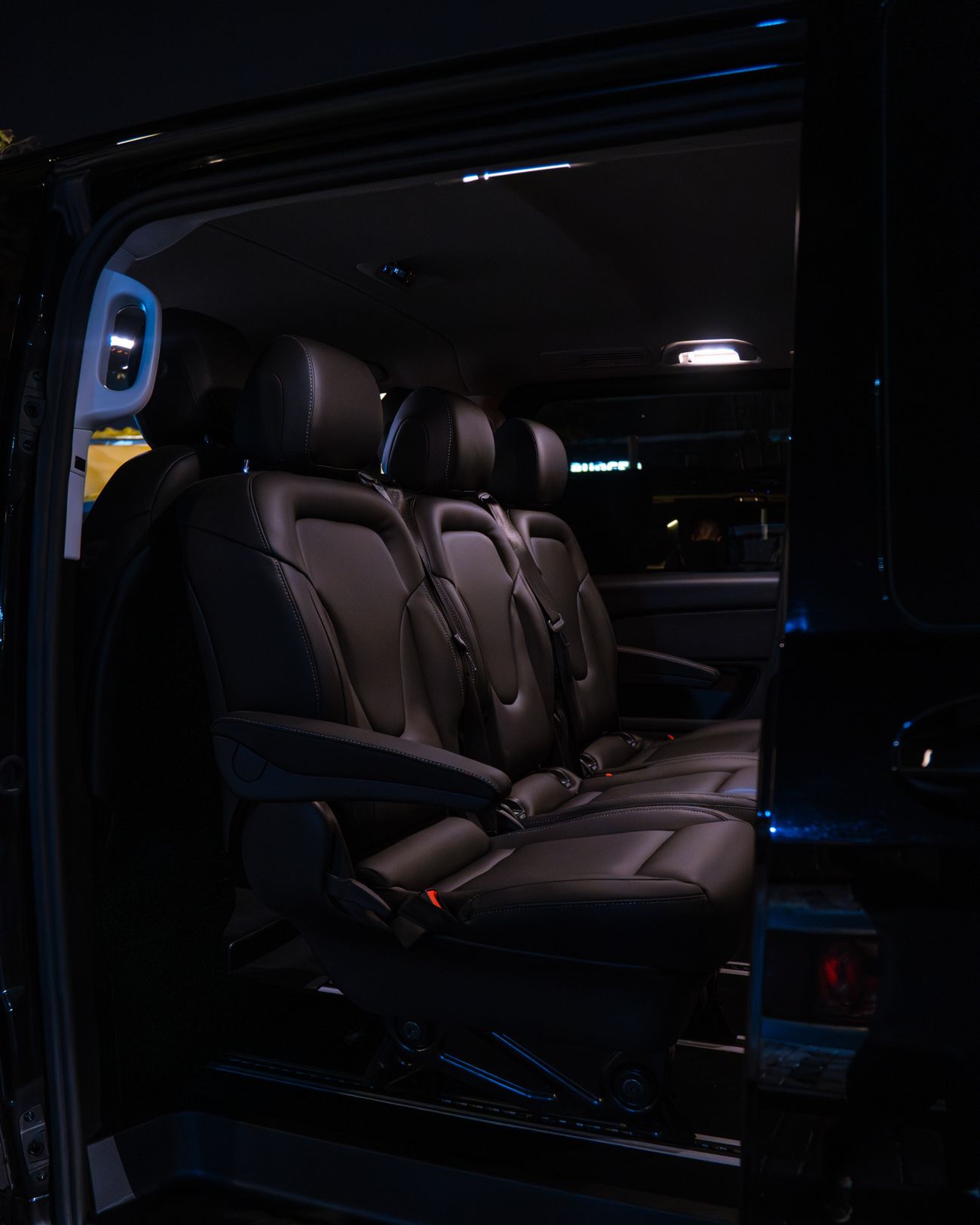 مرسيدس بنز V 250 Std 2.1L