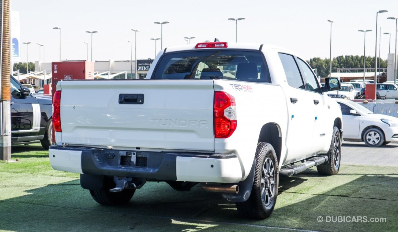 Toyota Tundra American space very clean condition