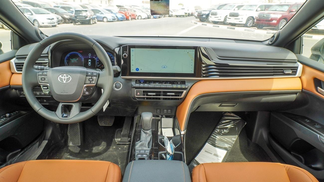 تويوتا كامري Lumiere 2.5L HEV Hybrid