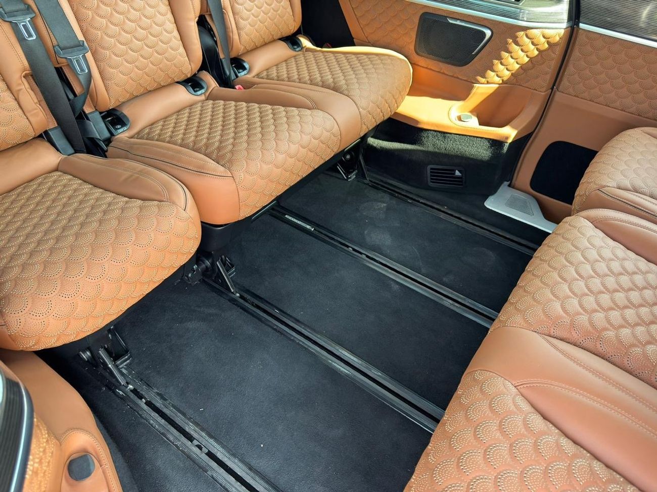 مرسيدس بنز فانيو 